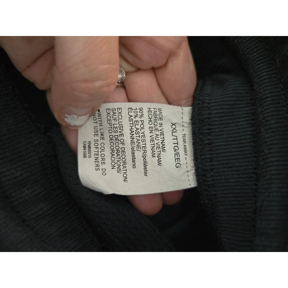 Under Armour HeatGear Mens XXL Black Fitted Athletic Cargo Shorts
